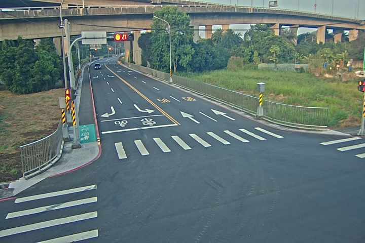 甲后路四段/甲埔大道(右側車流往水美街方向)