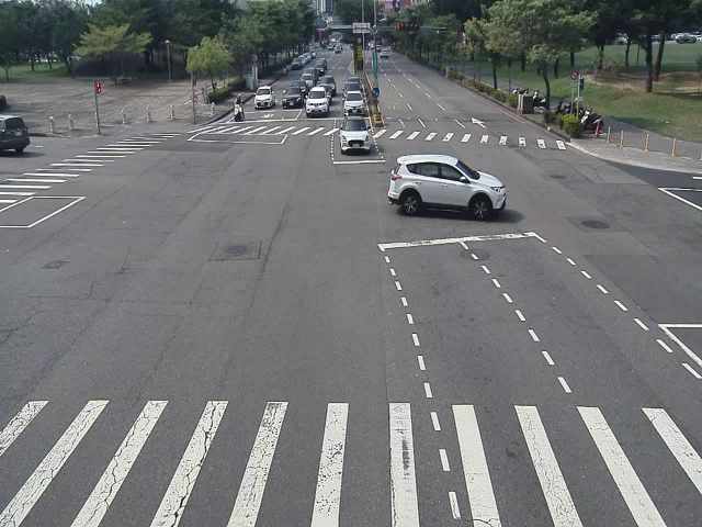 五權西路/向上路(右側車流往南屯交流道)