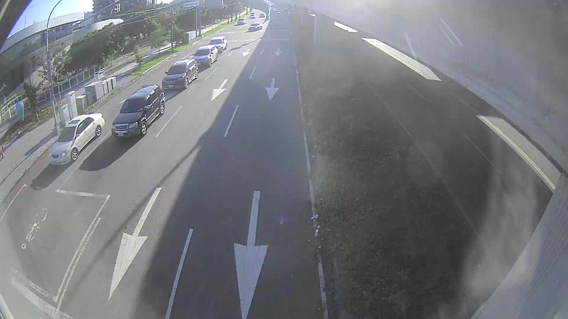 環中路/凱旋路(車流往中清路) Huanzhong Rd./Kaixuan Rd.(traffic to Zhongqing Rd.)