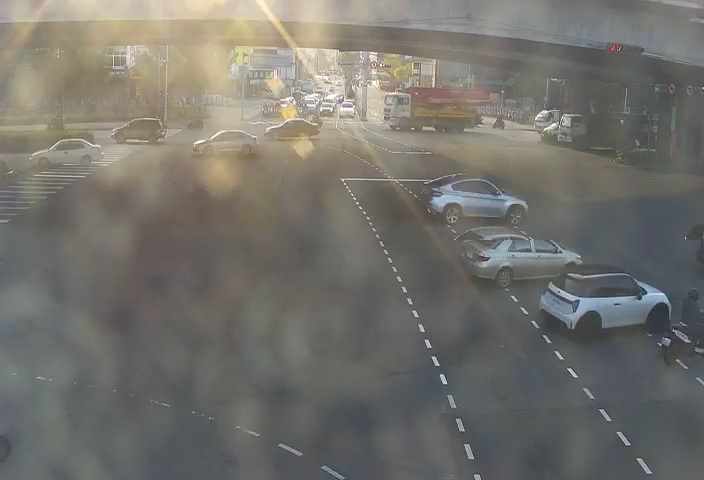 五權西路/環中路西側(右側車流往文心路)