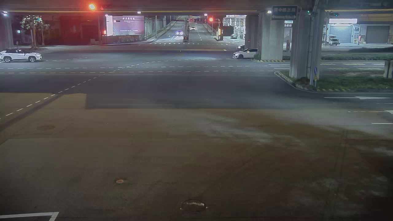 朝馬路/環中路(往工業區拍攝)