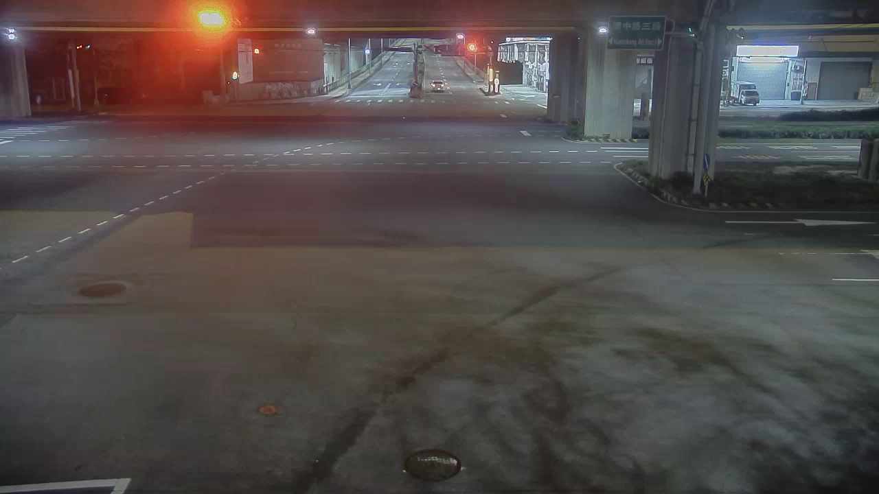 朝馬路/環中路(往工業區拍攝)