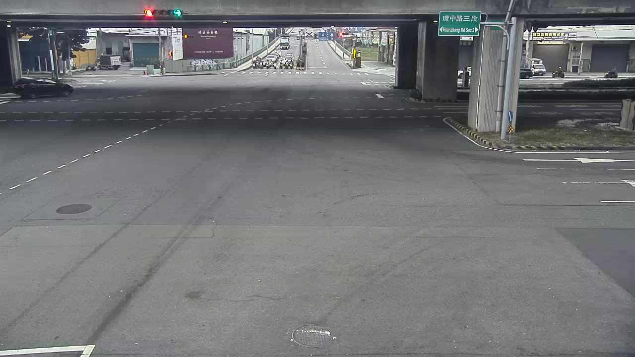 朝馬路/環中路(往工業區拍攝)