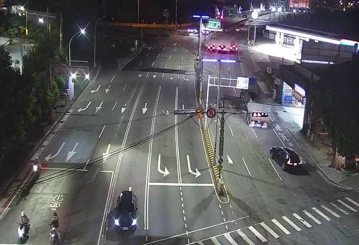 五權西路/環中路(右側車流往工業區)