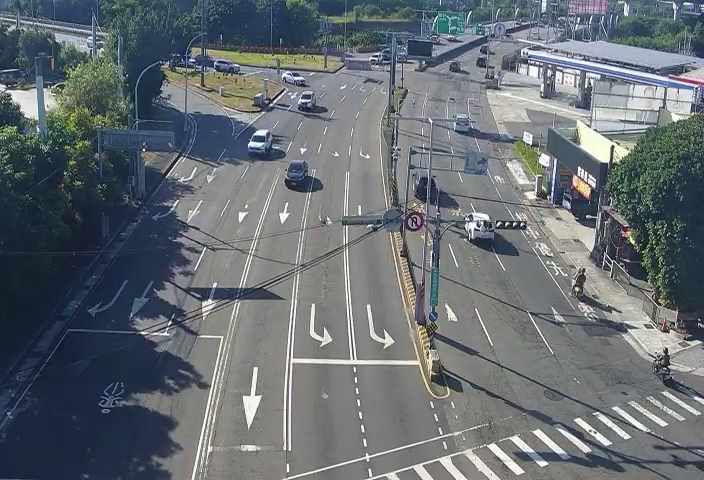 五權西路/環中路(右側車流往工業區)