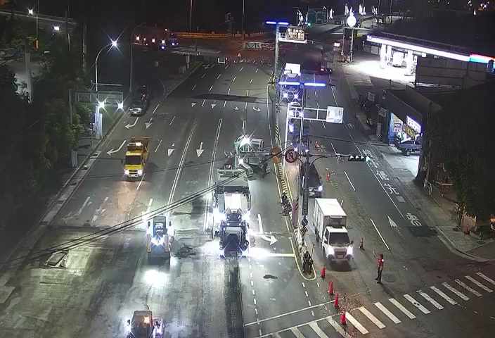 五權西路/環中路(右側車流往工業區)