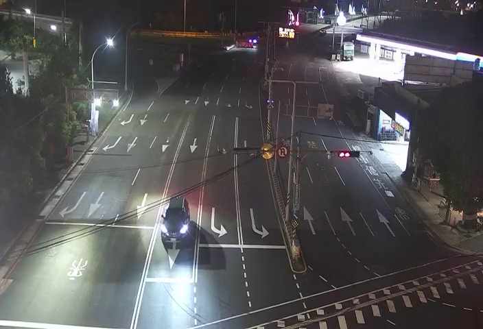 五權西路/環中路(右側車流往工業區)