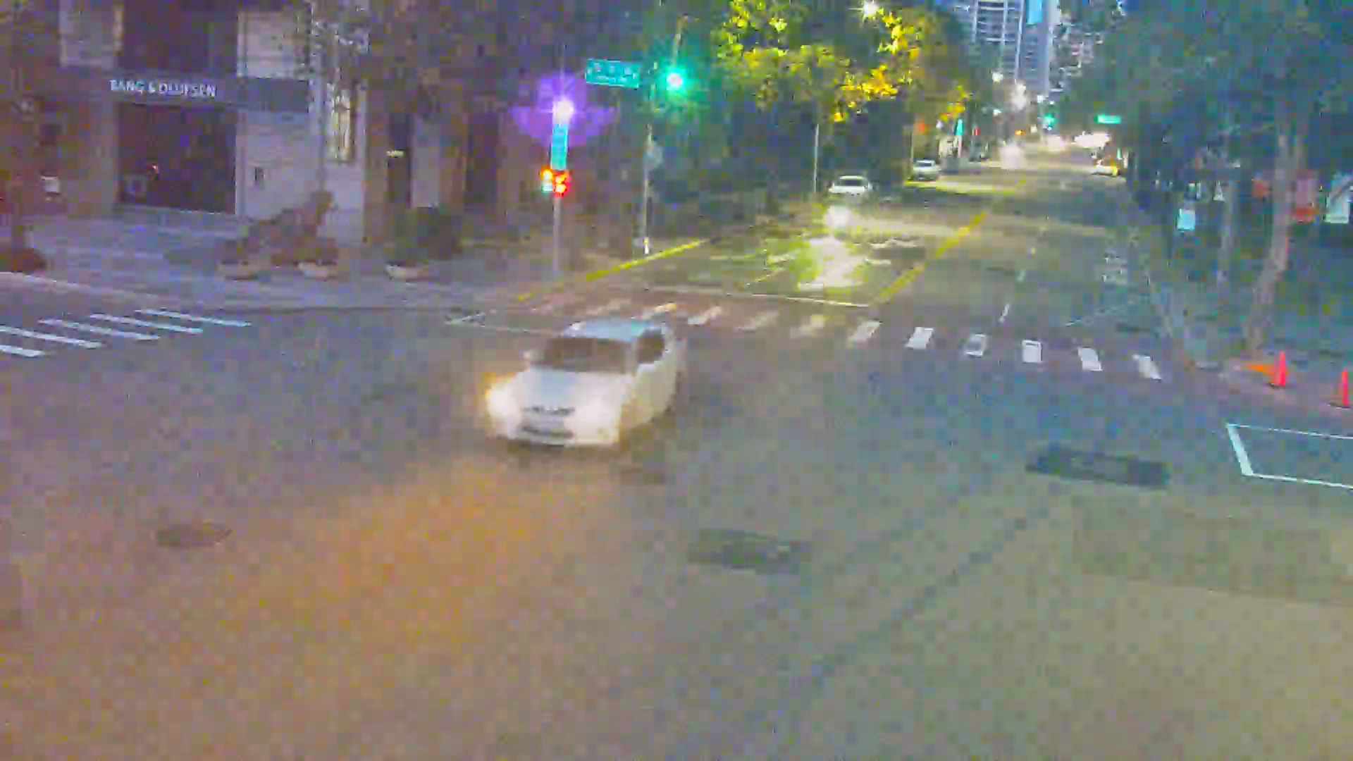 向上路/惠文路(右側車流往文心路)