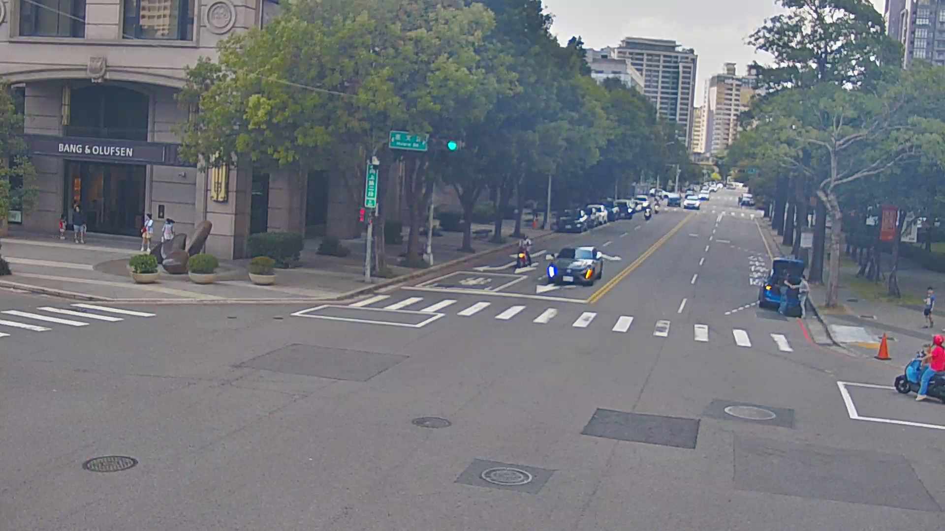 向上路/惠文路(右側車流往環中路)