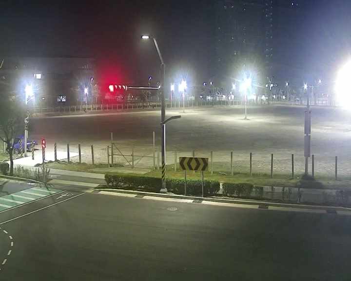 中科路/經貿八路(右側車流往環中路)