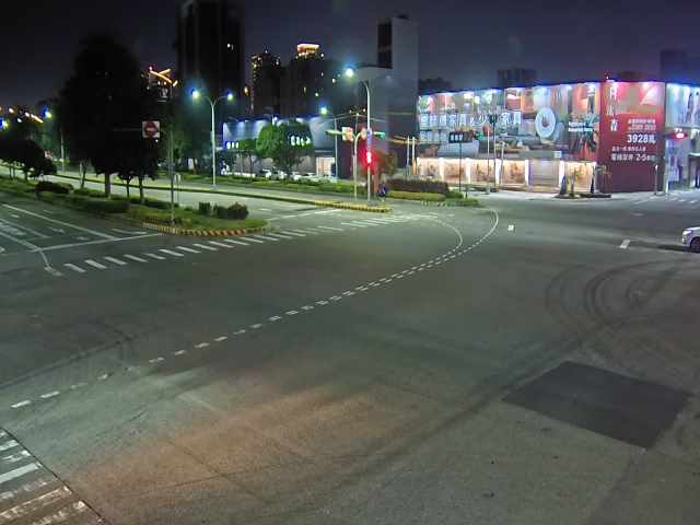 環中路/龍富十路(右側車流往永春路)