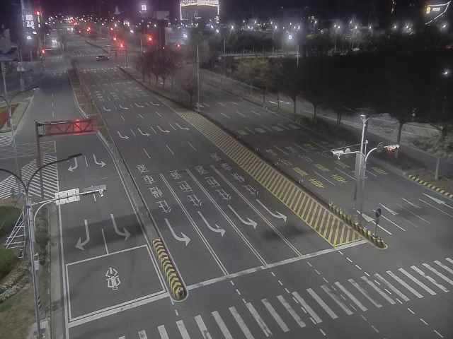 市政路/環中路(右側車流往文心路)