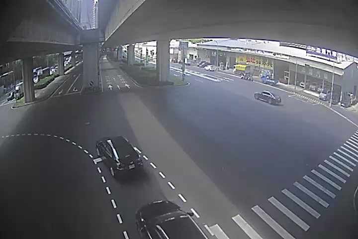 環中路/青海路(右側車流往台灣大道)