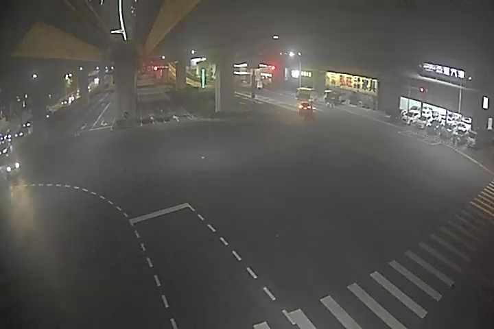環中路/青海路(右側車流往台灣大道)
