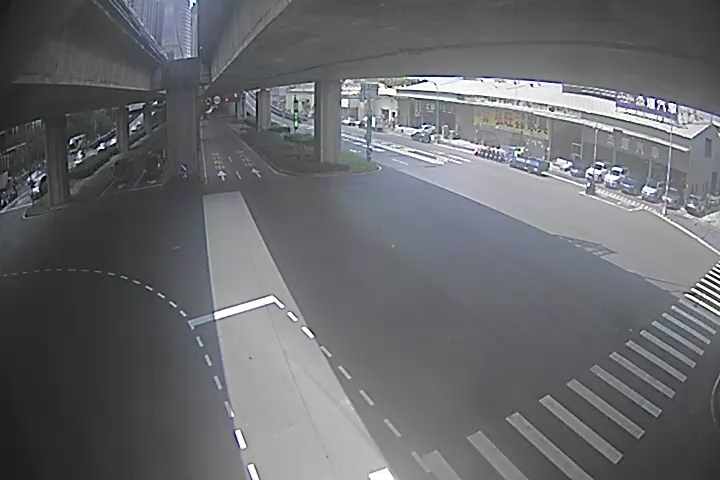 環中路/青海路(右側車流往台灣大道)
