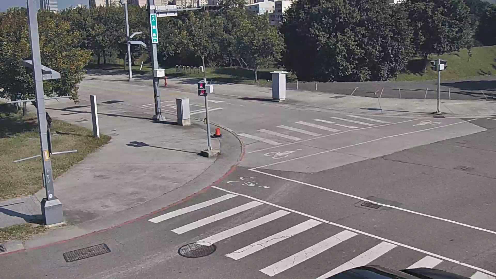 (i)大鵬路/中科路(右側車流往中清路) Dapeng Rd./Zhongke Rd. (Right side Traffic flow to Zhongqing Rd.)